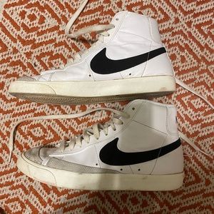 Nike Blazer Mid 77